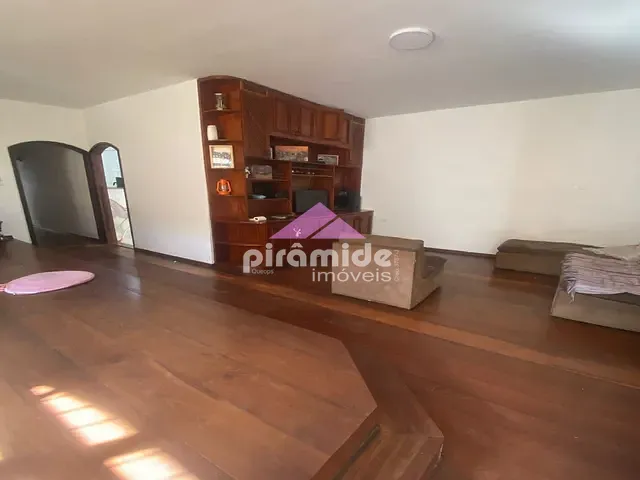 Casa com 394m² 5 quartos e 3 banheiros, à venda, no bairro Bosque dos Eucaliptos em São José dos Campos