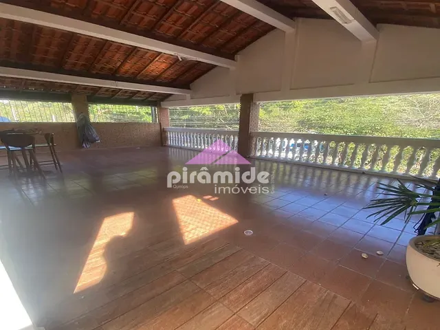 Casa com 394m² 5 quartos e 3 banheiros, à venda, no bairro Bosque dos Eucaliptos em São José dos Campos