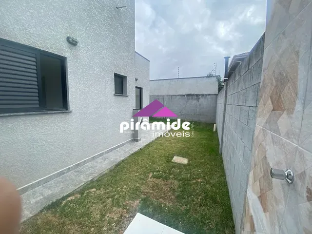 Casa com 48m² 2 quartos e 2 banheiros, à venda, no bairro Pontal de Santa Marina em Caraguatatuba