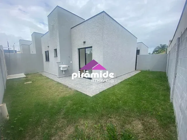 Casa com 48m² 2 quartos e 2 banheiros, à venda, no bairro Pontal de Santa Marina em Caraguatatuba