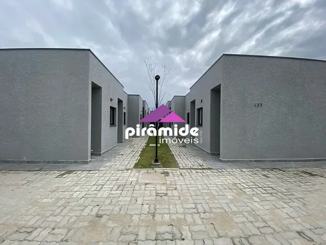 Casa com 48m² 2 quartos e 2 banheiros, à venda, no bairro Pontal de Santa Marina em Caraguatatuba