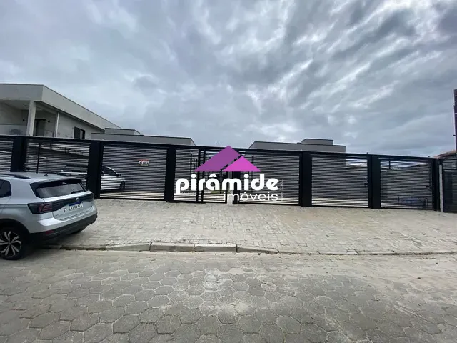 Casa com 48m² 2 quartos e 2 banheiros, à venda, no bairro Pontal de Santa Marina em Caraguatatuba