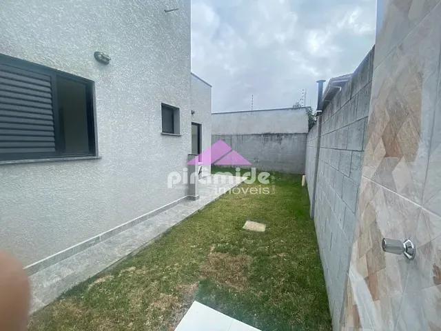 Casa com 48m² 2 quartos e 2 banheiros, à venda, no bairro Pontal de Santa Marina em Caraguatatuba