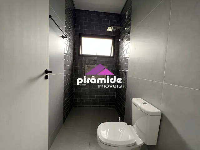 Casa 3 quartos e 3 banheiros, à venda, no bairro Residencial Colinas em Caçapava