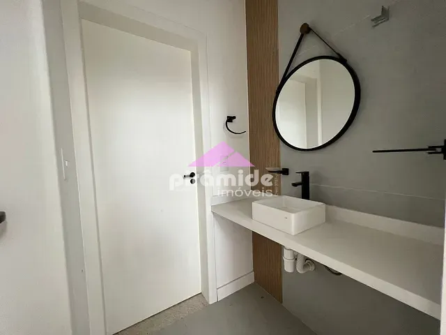 Casa 3 quartos e 3 banheiros, à venda, no bairro Residencial Colinas em Caçapava