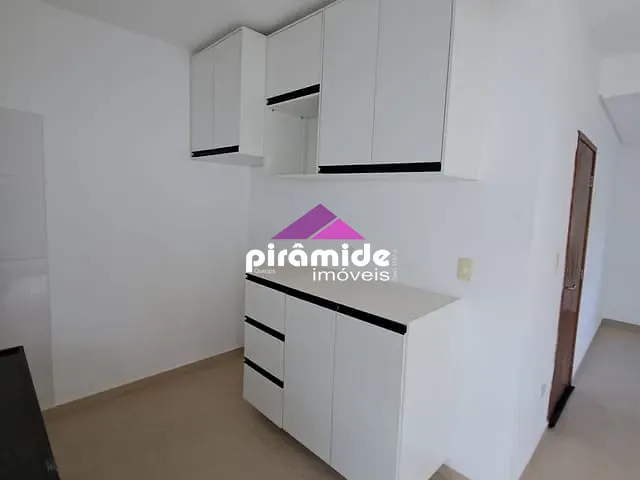 Casa 2 quartos e 1 banheiro, para alugar, no bairro Chácaras São José em São José dos Campos
