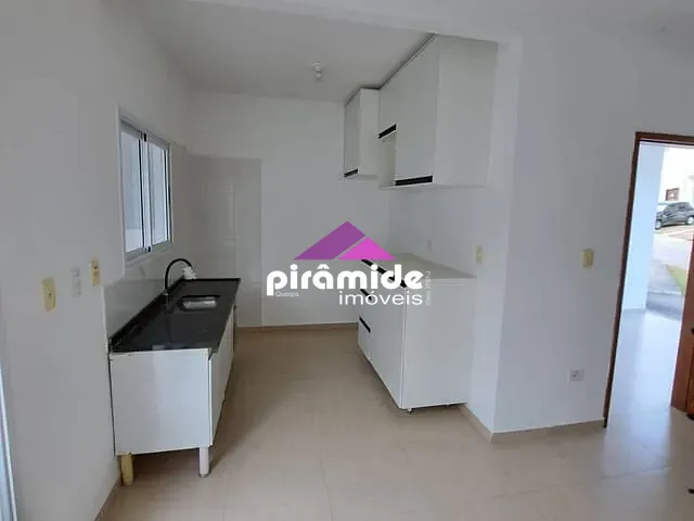 Casa 2 quartos e 1 banheiro, para alugar, no bairro Chácaras São José em São José dos Campos