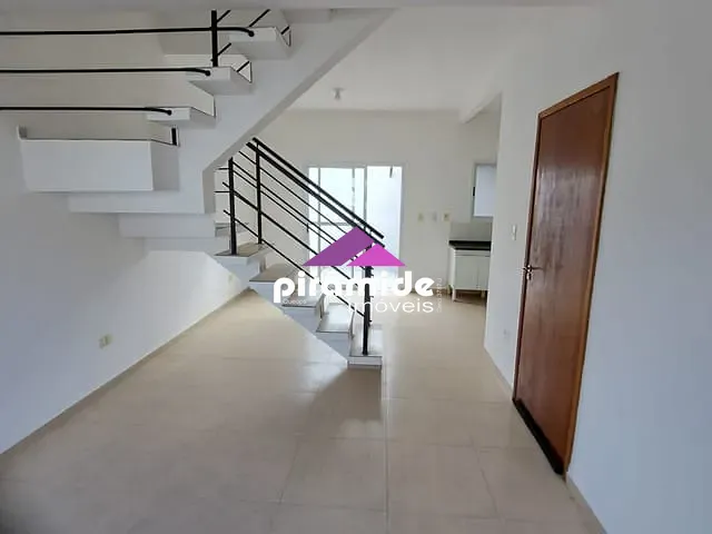 Casa 2 quartos e 1 banheiro, para alugar, no bairro Chácaras São José em São José dos Campos