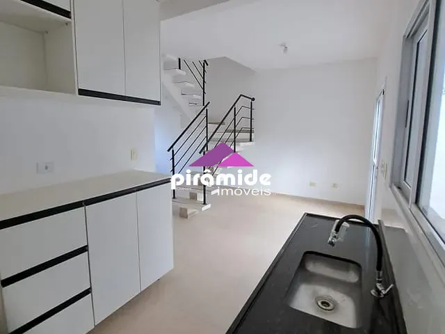 Casa 2 quartos e 1 banheiro, para alugar, no bairro Chácaras São José em São José dos Campos