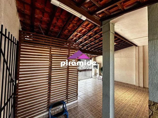 Casa com 125m² 3 quartos e 2 banheiros, à venda, no bairro Vila Tesouro em São José dos Campos