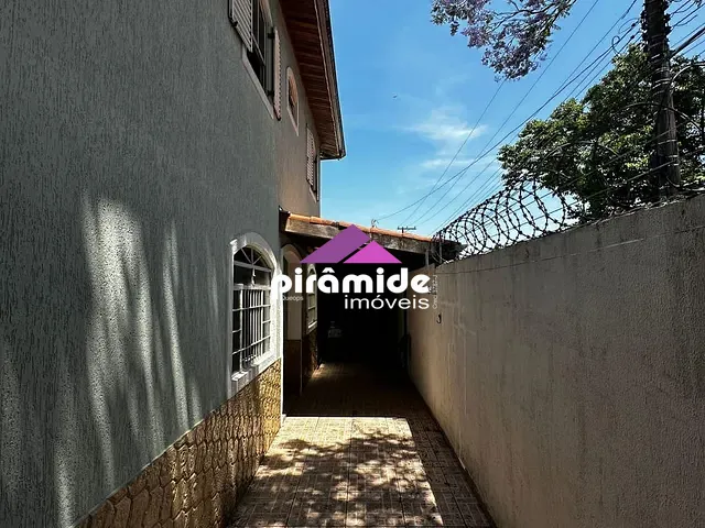 Casa com 125m² 3 quartos e 2 banheiros, à venda, no bairro Vila Tesouro em São José dos Campos