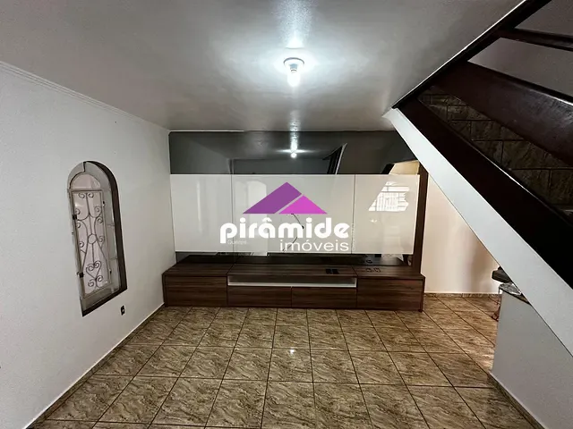 Casa com 125m² 3 quartos e 2 banheiros, à venda, no bairro Vila Tesouro em São José dos Campos