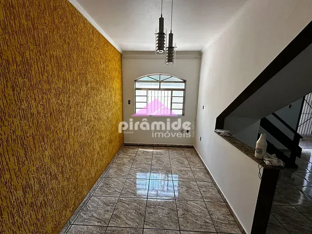 Casa com 125m² 3 quartos e 2 banheiros, à venda, no bairro Vila Tesouro em São José dos Campos