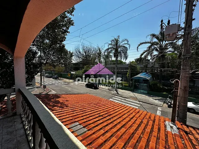 Casa com 125m² 3 quartos e 2 banheiros, à venda, no bairro Vila Tesouro em São José dos Campos