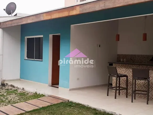 Casa com 250m² 4 quartos e 3 banheiros, à venda, no bairro Loteamento Villa Branca em Jacareí