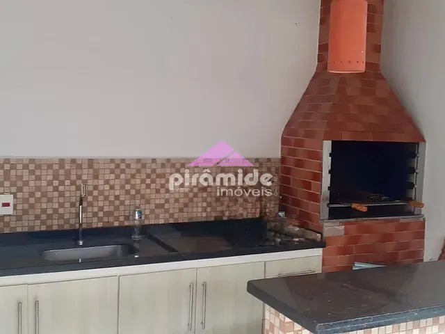 Casa com 250m² 4 quartos e 3 banheiros, à venda, no bairro Loteamento Villa Branca em Jacareí