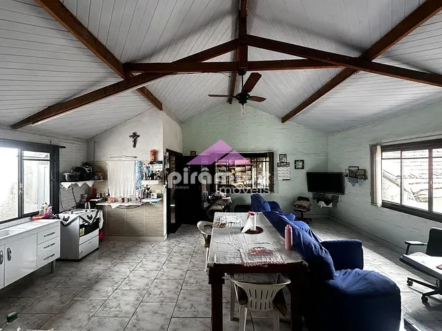 Casa com 364m² 3 quartos e 2 banheiros, à venda, no bairro Vila Sinhá em São José dos Campos