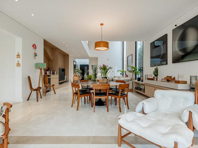 Casa com 450m² 4 quartos e 7 banheiros, à venda, no bairro Tamboré em Santana de Parnaíba