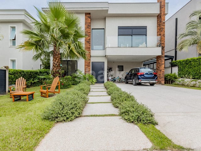 Casa com 450m² 4 quartos e 7 banheiros, à venda, no bairro Tamboré em Santana de Parnaíba