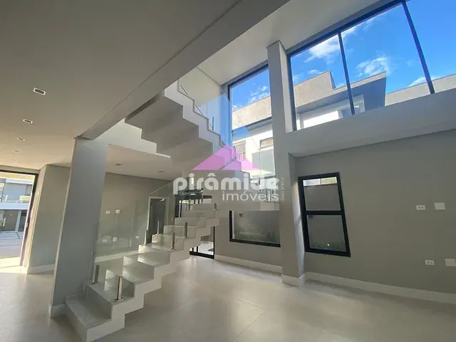 Casa com 472m² 4 quartos e 6 banheiros, à venda, no bairro Urbanova em São José dos Campos