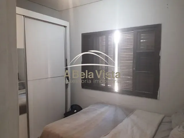 Casa 3 quartos e 1 banheiro, à venda, no bairro I.A.P.I. em Osasco