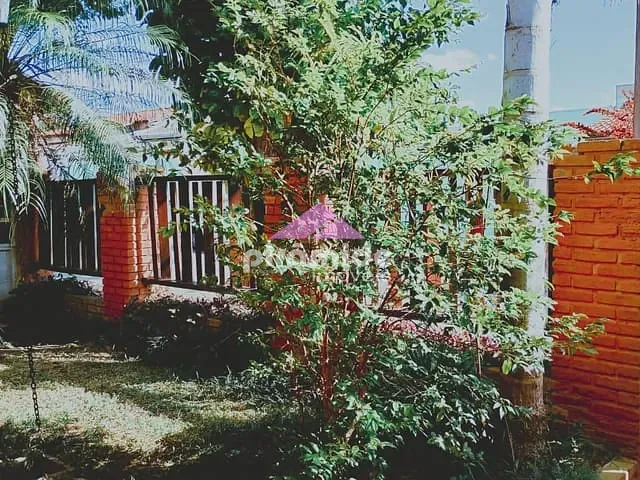 Casa com 250m² 5 quartos e 3 banheiros, para alugar, no bairro Bosque dos Eucaliptos em São José dos Campos