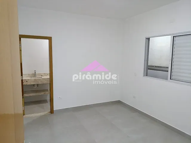 Casa com 150m² 2 quartos e 1 banheiro, à venda, no bairro Jaraguá em Caraguatatuba