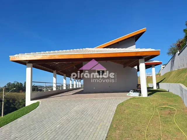 Casa 3 quartos e 3 banheiros, à venda, no bairro Condomínio Residencial Mantiqueira em São José dos Campos