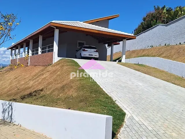 Casa 3 quartos e 3 banheiros, à venda, no bairro Condomínio Residencial Mantiqueira em São José dos Campos