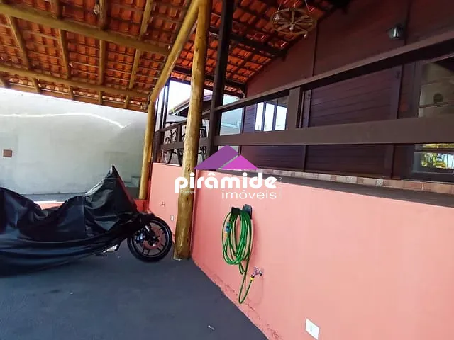 Casa com 380m² 3 quartos e 3 banheiros, à venda, no bairro Urbanova em São José dos Campos