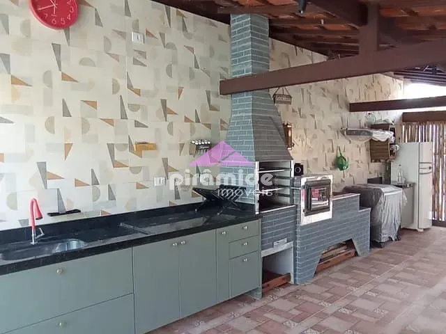 Casa com 380m² 3 quartos e 3 banheiros, à venda, no bairro Urbanova em São José dos Campos