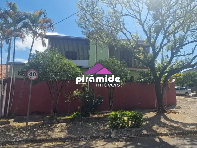 Casa com 310m² 4 quartos e 4 banheiros, à venda, no bairro Jardim São Jorge em São José dos Campos