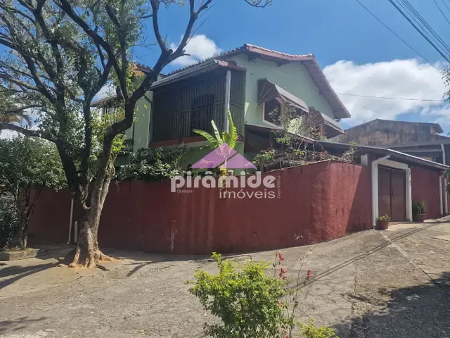 Casa com 310m² 4 quartos e 4 banheiros, à venda, no bairro Jardim São Jorge em São José dos Campos