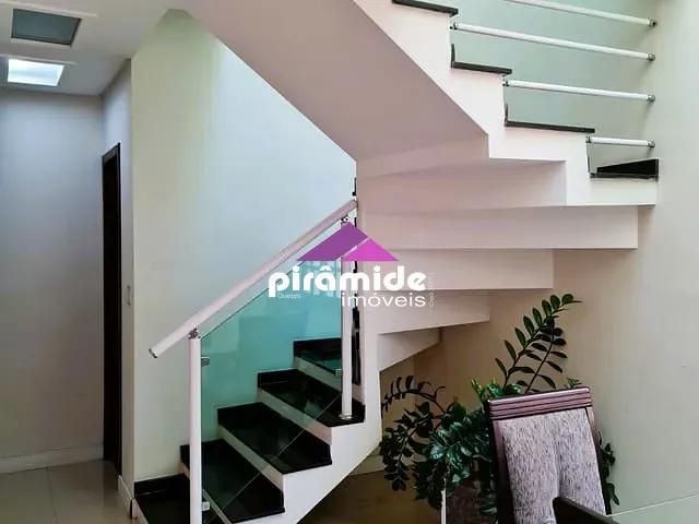 Casa 3 quartos e 3 banheiros, à venda, no bairro Jardim Rodolfo em São José dos Campos
