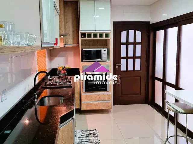 Casa 3 quartos e 3 banheiros, à venda, no bairro Jardim Rodolfo em São José dos Campos