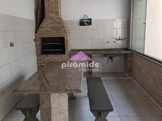 Casa com 300m² 6 quartos e 5 banheiros, à venda, no bairro Jardim Santa Maria em Jacareí