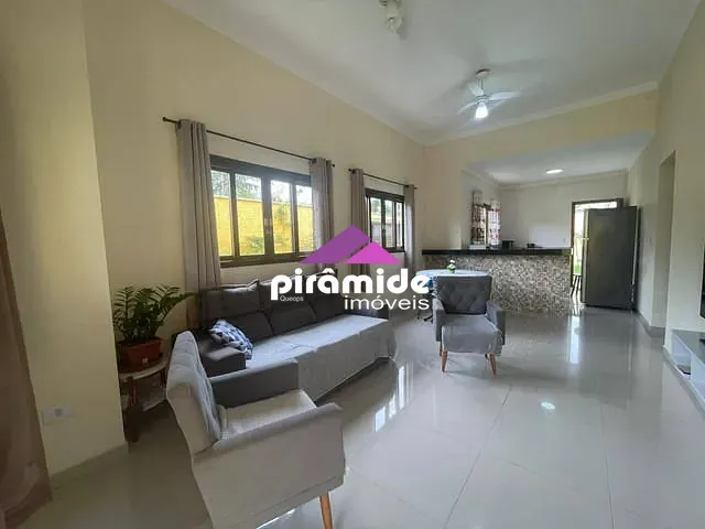 Casa 3 quartos e 3 banheiros, à venda, no bairro Aruan em Caraguatatuba