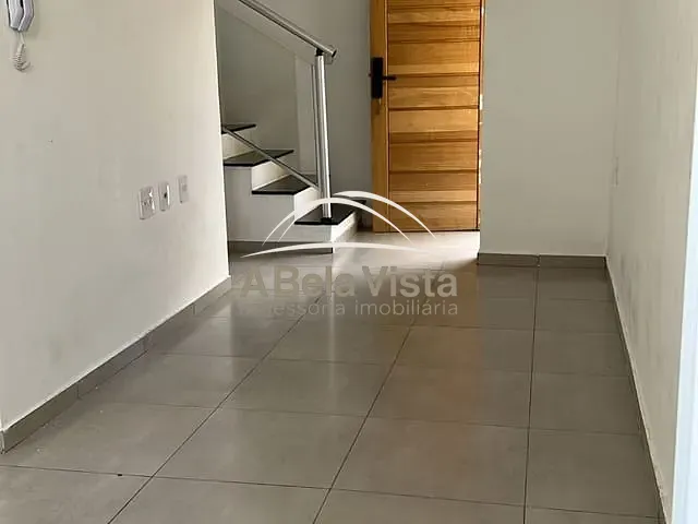Casa 2 quartos e 2 banheiros, à venda, no bairro Santa Maria em Osasco