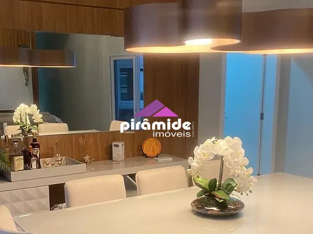 Casa 3 quartos e 5 banheiros, à venda, no bairro Urbanova em São José dos Campos