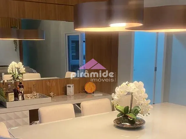Casa 3 quartos e 5 banheiros, à venda, no bairro Urbanova em São José dos Campos