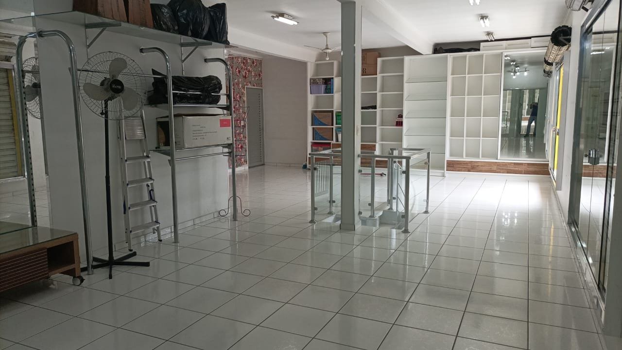 Casa, 1 quarto, 300 m² - Foto 30