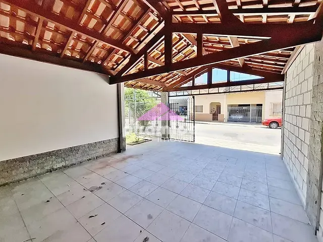 Casa 3 quartos e 2 banheiros, à venda, no bairro Jardim Paraíba em Jacareí