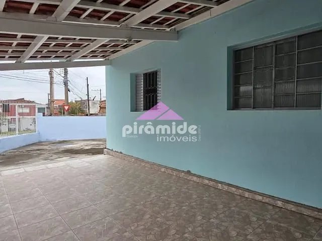Casa 3 quartos e 2 banheiros, à venda, no bairro Santana em São José dos Campos