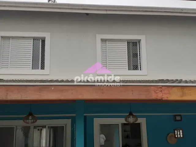 Casa 4 quartos e 2 banheiros, à venda, no bairro Loteamento Villa Branca em Rua Walter Durst