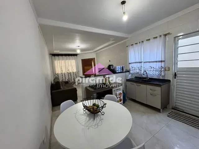 Casa 4 quartos e 4 banheiros, à venda, no bairro Jardim Satélite em São José dos Campos