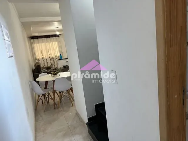 Casa 4 quartos e 4 banheiros, à venda, no bairro Jardim Satélite em São José dos Campos