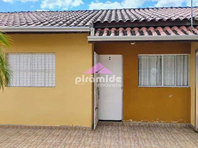 Casa 2 quartos e 1 banheiro, à venda, no bairro Martim de Sá em Caraguatatuba
