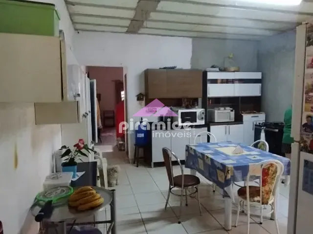Casa 5 quartos e 5 banheiros, à venda, no bairro Bosque dos Ipês em São José dos Campos
