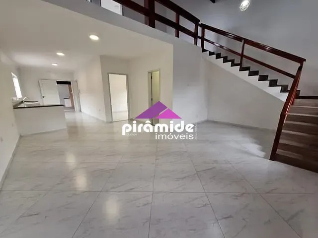 Casa com 242m² 5 quartos e 2 banheiros, à venda, no bairro Indaiá em Caraguatatuba