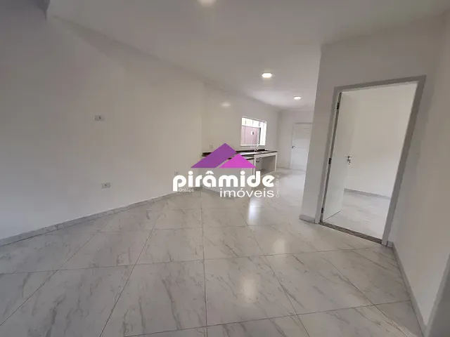 Casa com 242m² 5 quartos e 2 banheiros, à venda, no bairro Indaiá em Caraguatatuba
